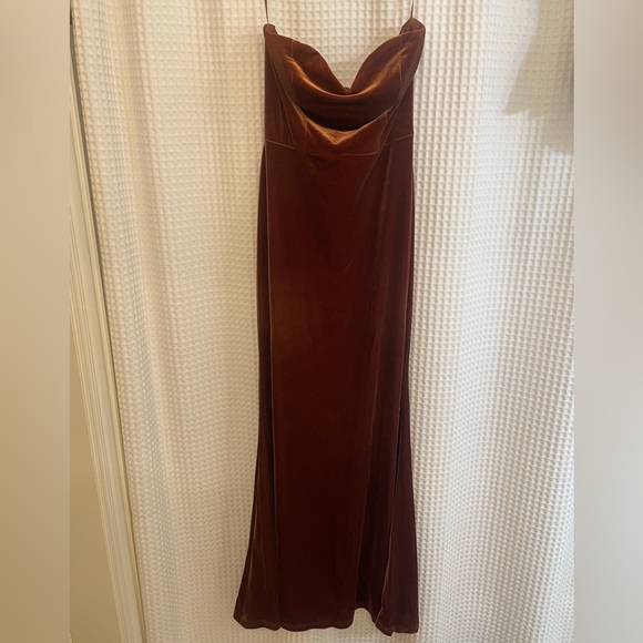 Revelry Velvet Rust Dress - Picture 2 of 6